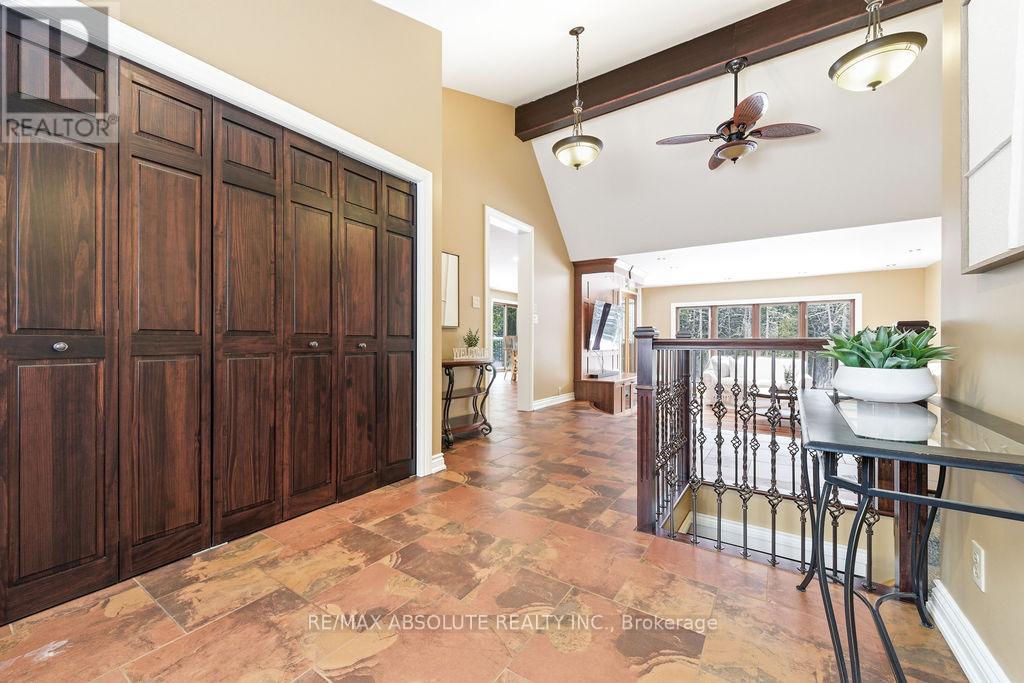 206 Deerwood Drive, Ottawa, Ontario  K0A 2H0 - Photo 4 - X12785612