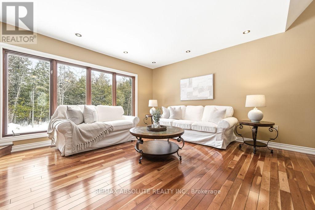 206 Deerwood Drive, Ottawa, Ontario  K0A 2H0 - Photo 8 - X12785612