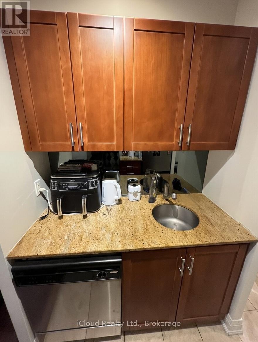 226 - 2737 Keele Street, Toronto, Ontario  M3M 2E9 - Photo 4 - W12785398