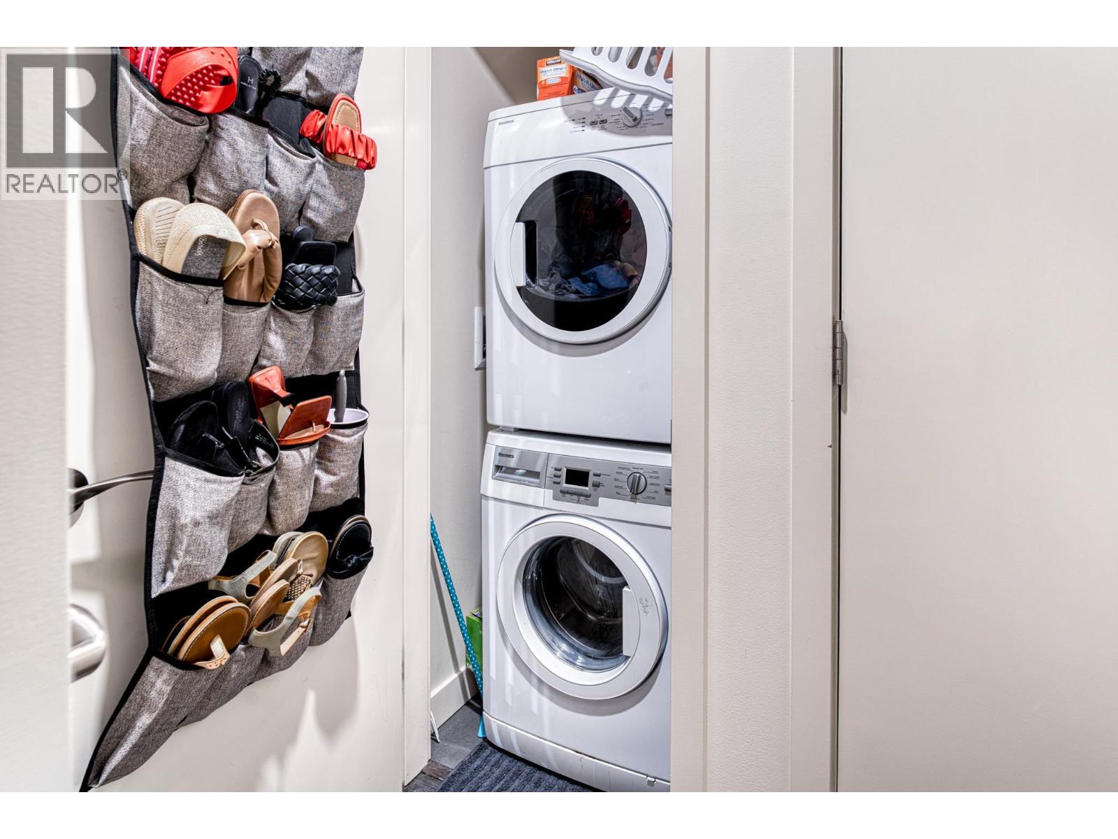 2407 6383 Mckay Avenue, Burnaby, British Columbia  V5H 0H8 - Photo 12 - R3089645