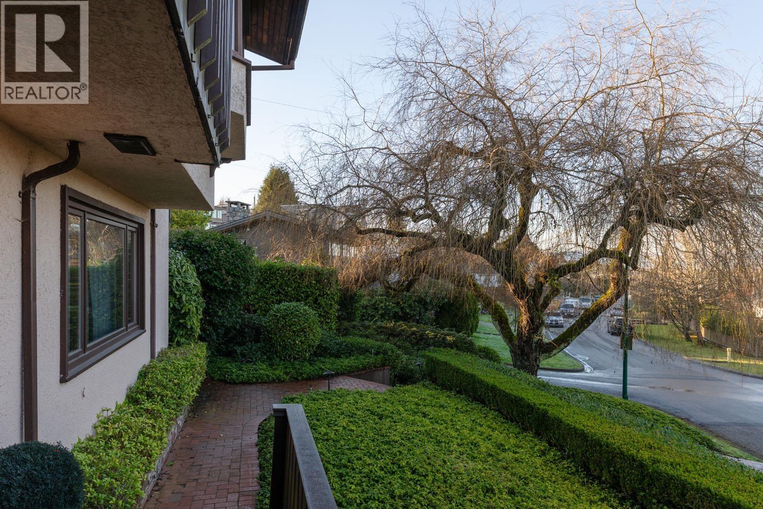 2296 W 32nd Avenue, Vancouver, British Columbia  V6L 2B2 - Photo 18 - R3089649