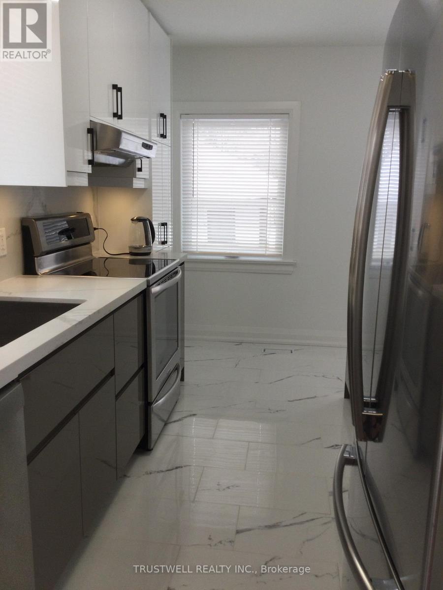 76 Tamworth Road, Toronto, Ontario  M2N 2N9 - Photo 4 - C12785658