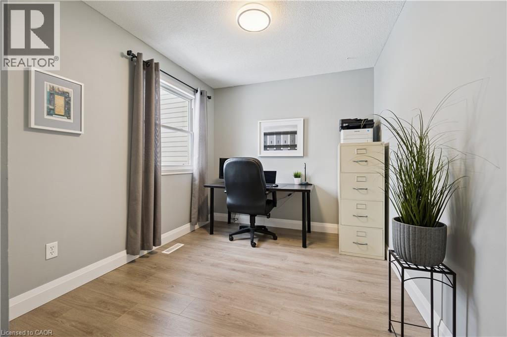 31 Middlemiss Crescent, Cambridge, Ontario N1T 1R5 - Photo 17 - 40804945