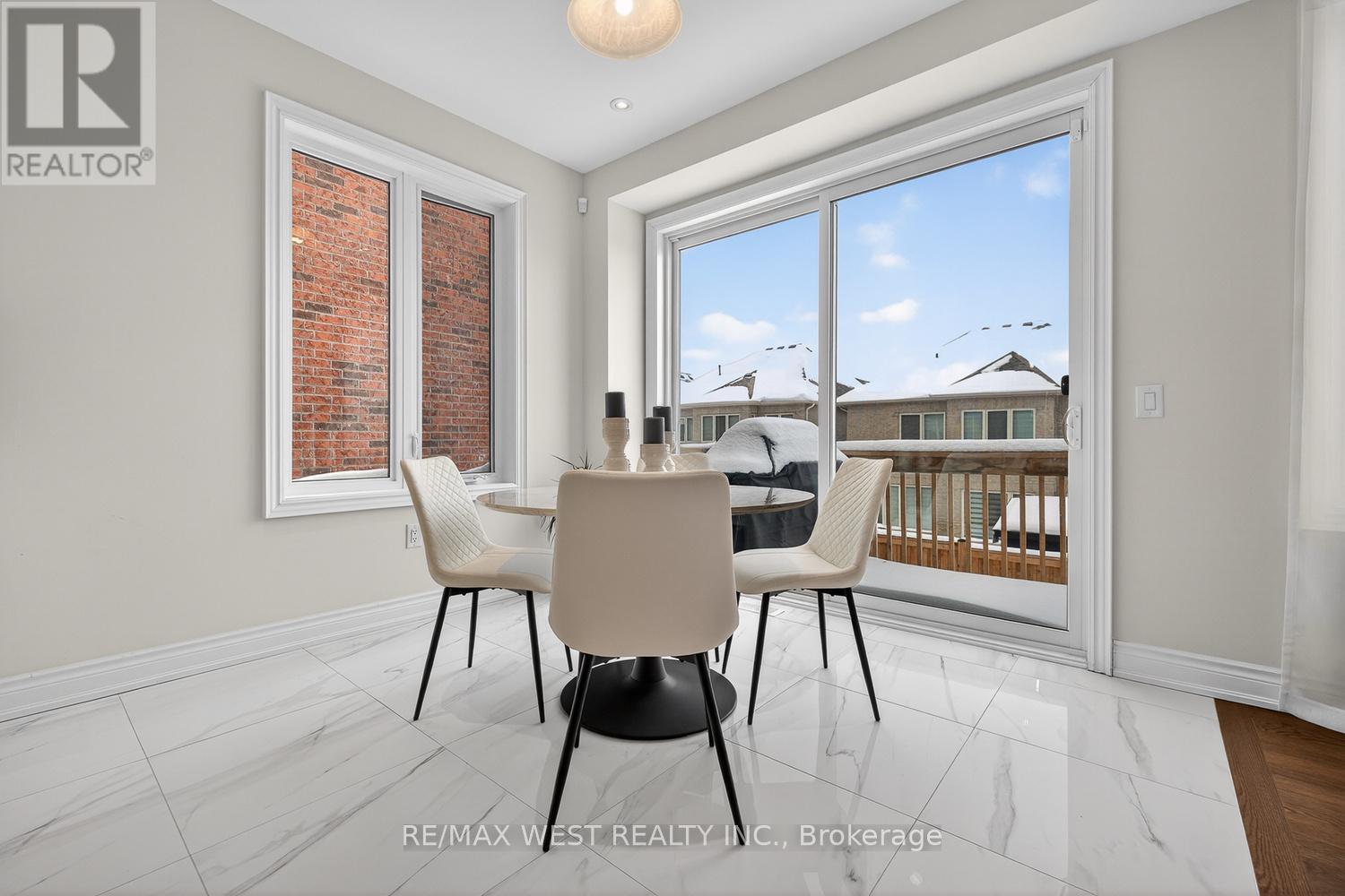 90 Watershed Gate, East Gwillimbury, Ontario  L9N 0Y2 - Photo 15 - N12785632