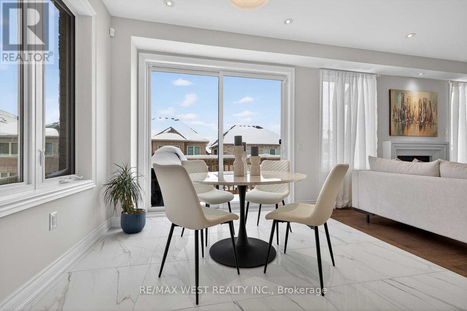 90 Watershed Gate, East Gwillimbury, Ontario  L9N 0Y2 - Photo 16 - N12785632