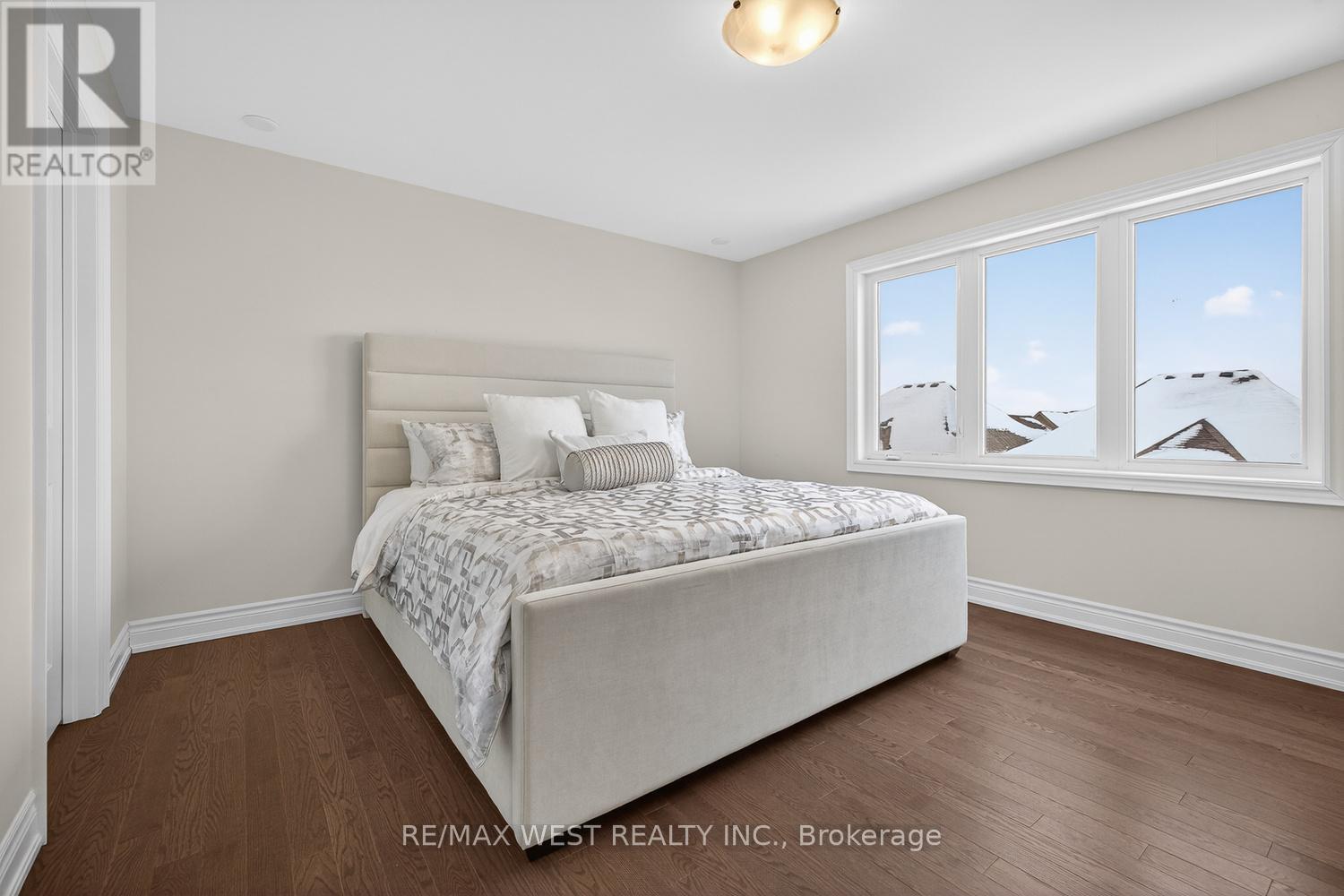 90 Watershed Gate, East Gwillimbury, Ontario  L9N 0Y2 - Photo 23 - N12785632