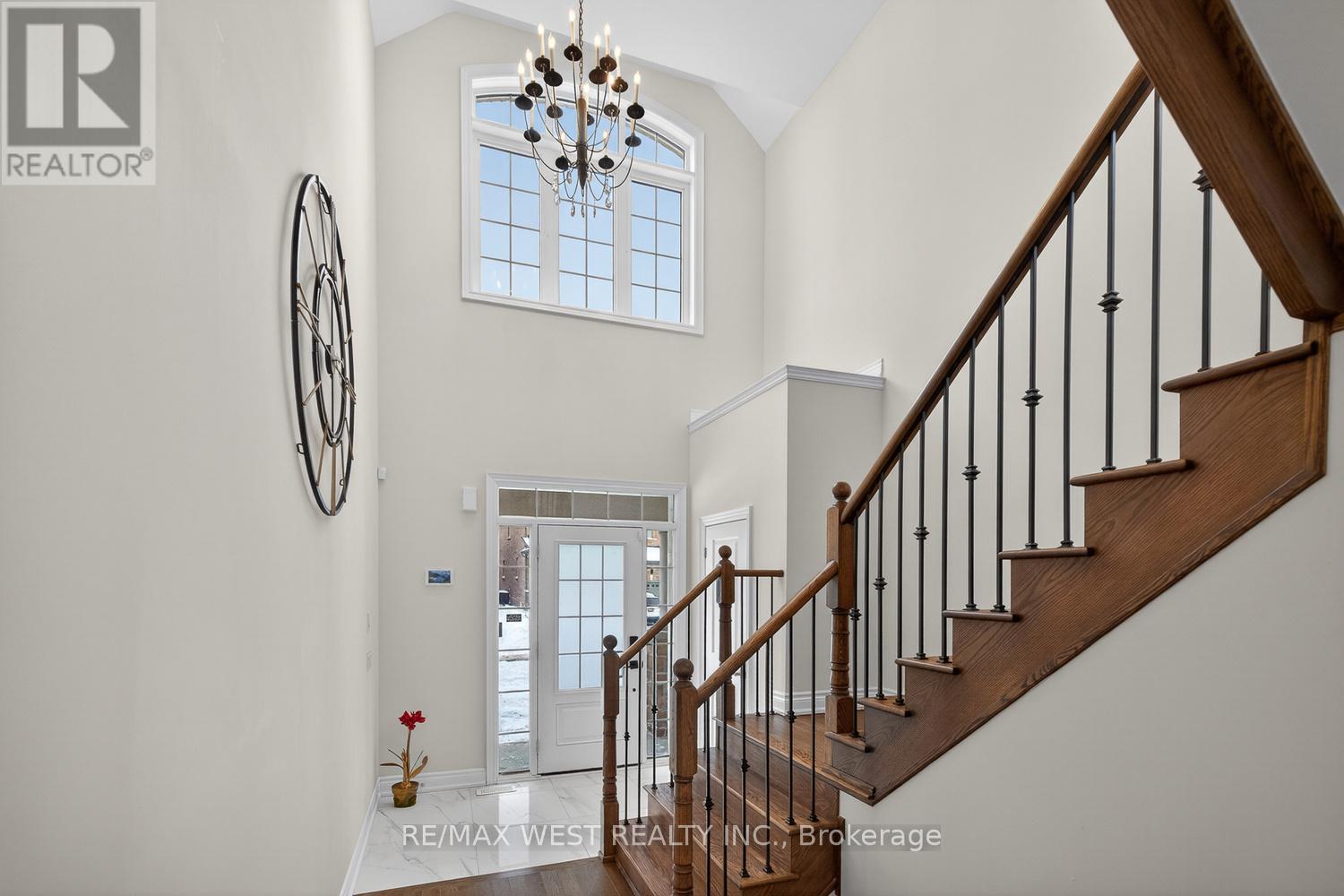 90 Watershed Gate, East Gwillimbury, Ontario  L9N 0Y2 - Photo 4 - N12785632