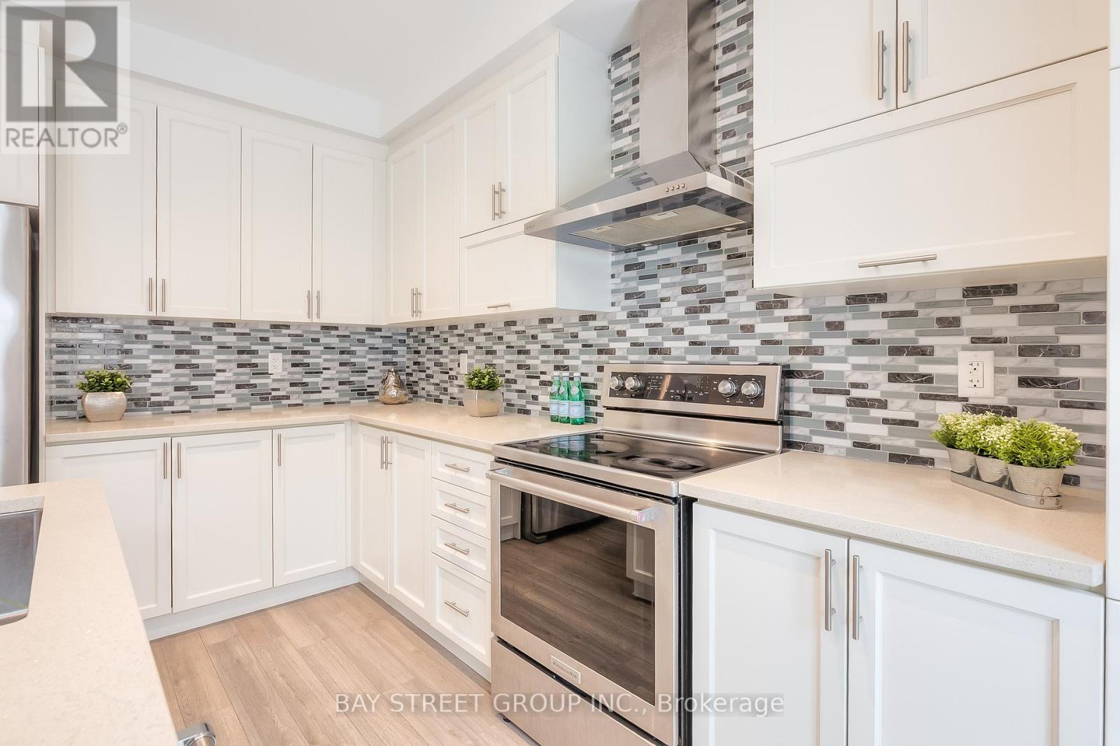 70 Salterton Circle, Vaughan, Ontario  L6A 4Z2 - Photo 19 - N12785654