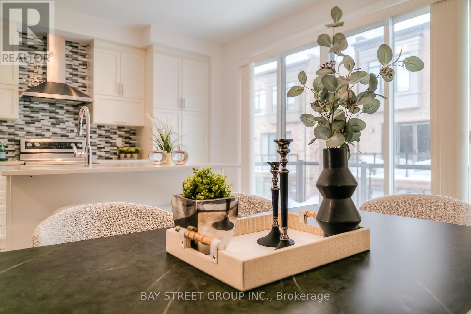 70 Salterton Circle, Vaughan, Ontario  L6A 4Z2 - Photo 22 - N12785654