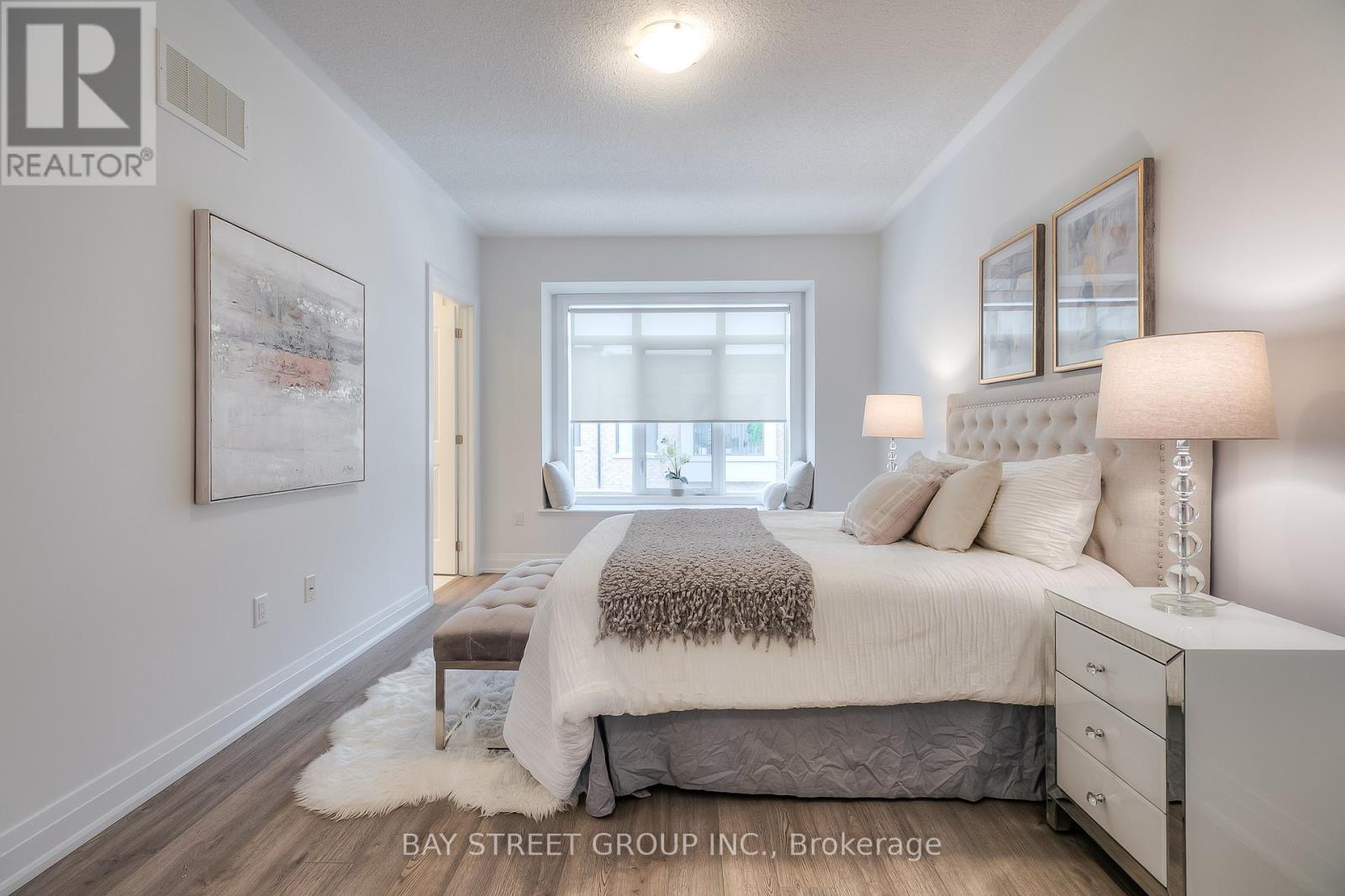 70 Salterton Circle, Vaughan, Ontario  L6A 4Z2 - Photo 25 - N12785654