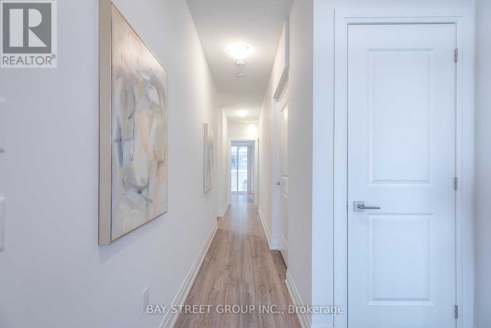 70 Salterton Circle, Vaughan, Ontario  L6A 4Z2 - Photo 5 - N12785654