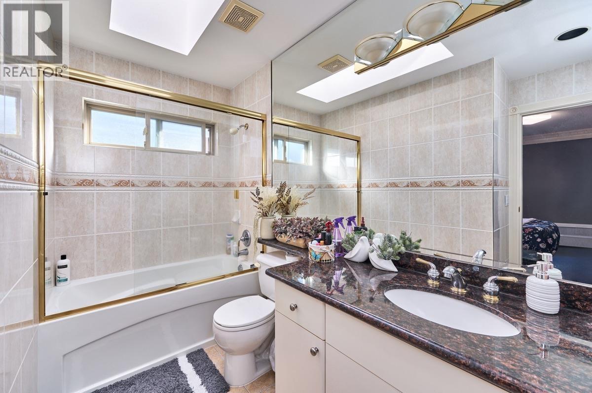 Listing Picture 19 of 29 : 3820 LOCKHART ROAD, Richmond / 烈治文 - 魯藝地產 Yvonne Lu Group - MLS Medallion Club Member