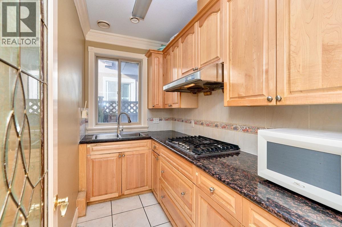 Listing Picture 9 of 29 : 3820 LOCKHART ROAD, Richmond / 烈治文 - 魯藝地產 Yvonne Lu Group - MLS Medallion Club Member