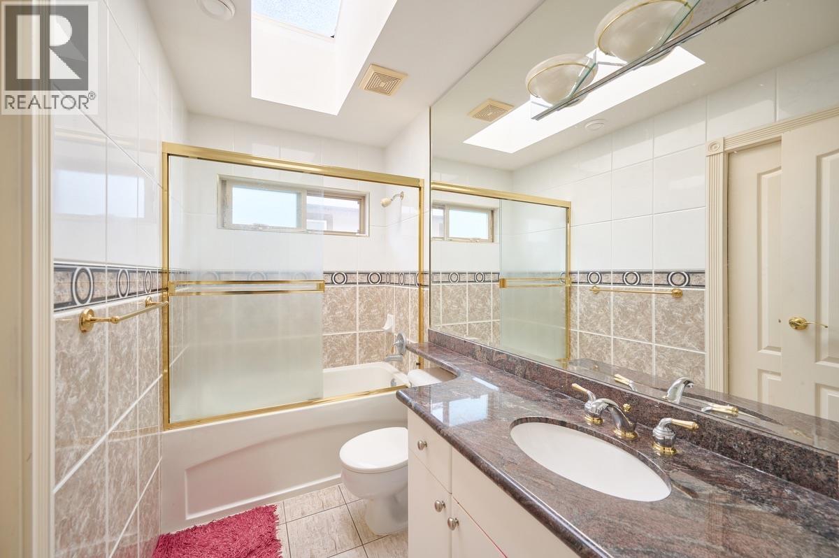 Listing Picture 21 of 29 : 3820 LOCKHART ROAD, Richmond / 烈治文 - 魯藝地產 Yvonne Lu Group - MLS Medallion Club Member