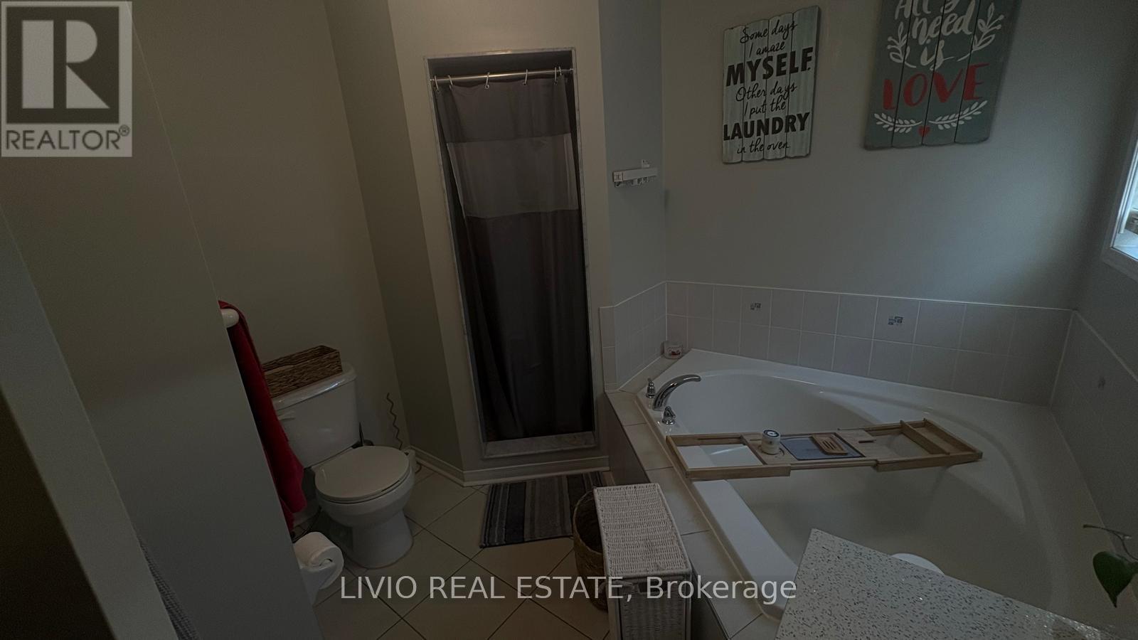 91 Odoardo Di Santo Circle, Toronto, Ontario  M3L 0C4 - Photo 17 - W12785622