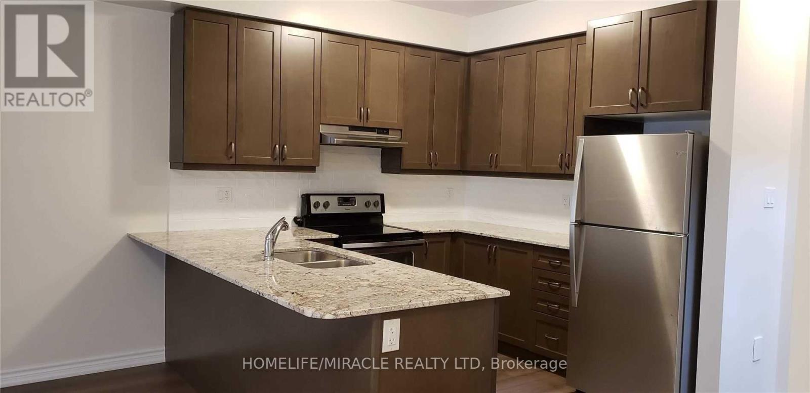 48 Frenchpark Circle, Brampton, Ontario  L6X 0Y6 - Photo 5 - W12785652