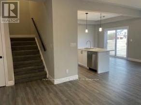 163 Otterbein Road, Kitchener, Ontario  N2B 0A8 - Photo 5 - X12785620