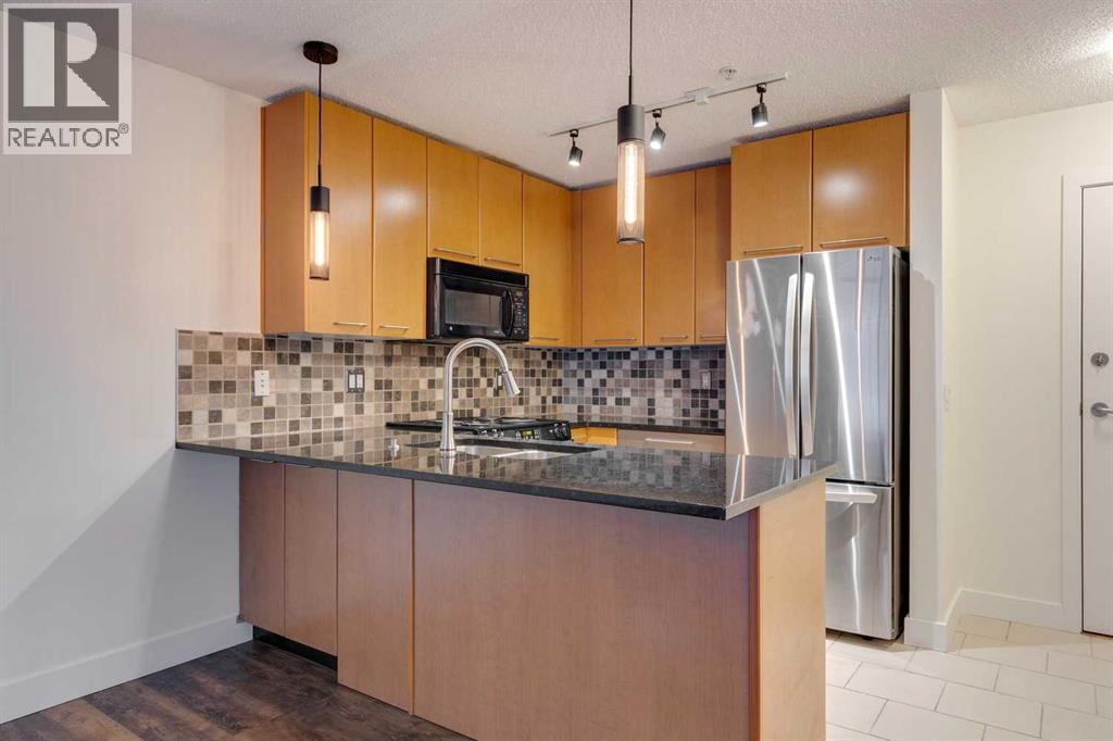 106, 35 Richard Court Sw, Calgary, Alberta  T3E 7N9 - Photo 2 - A2275483