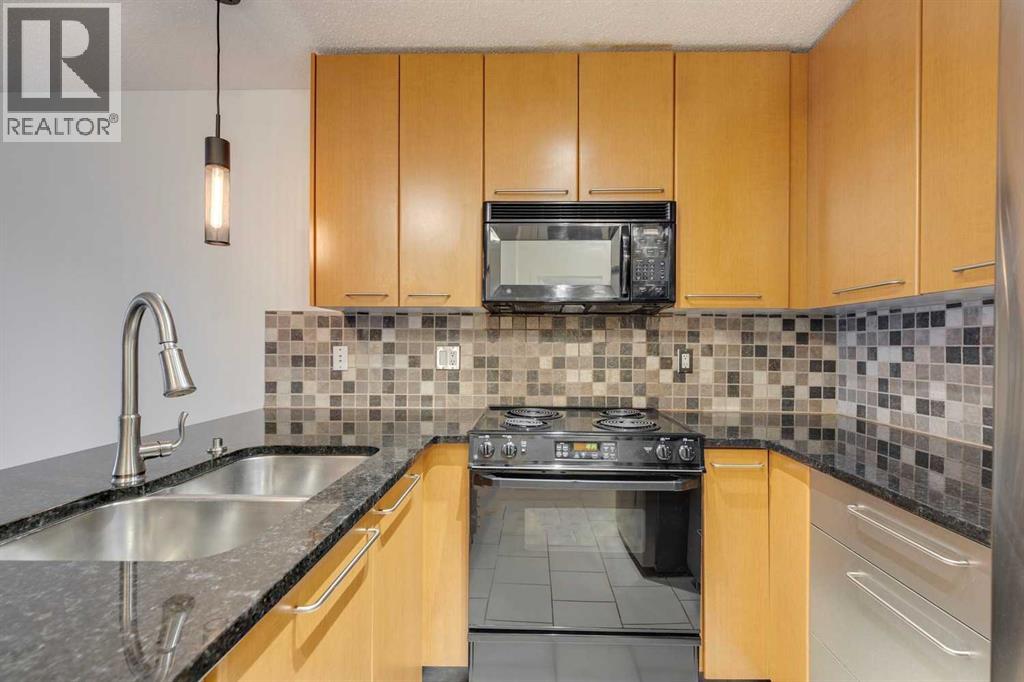 106, 35 Richard Court Sw, Calgary, Alberta  T3E 7N9 - Photo 3 - A2275483