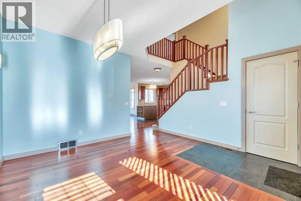 63 Discovery Ridge Circle Sw, Calgary, Alberta  T3H 5T8 - Photo 6 - A2284828