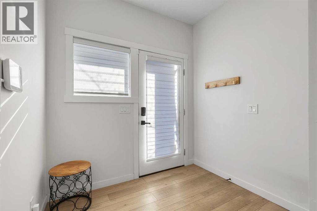 247 Greenbriar Common Nw, Calgary, Alberta  T3B 6J3 - Photo 4 - A2285870