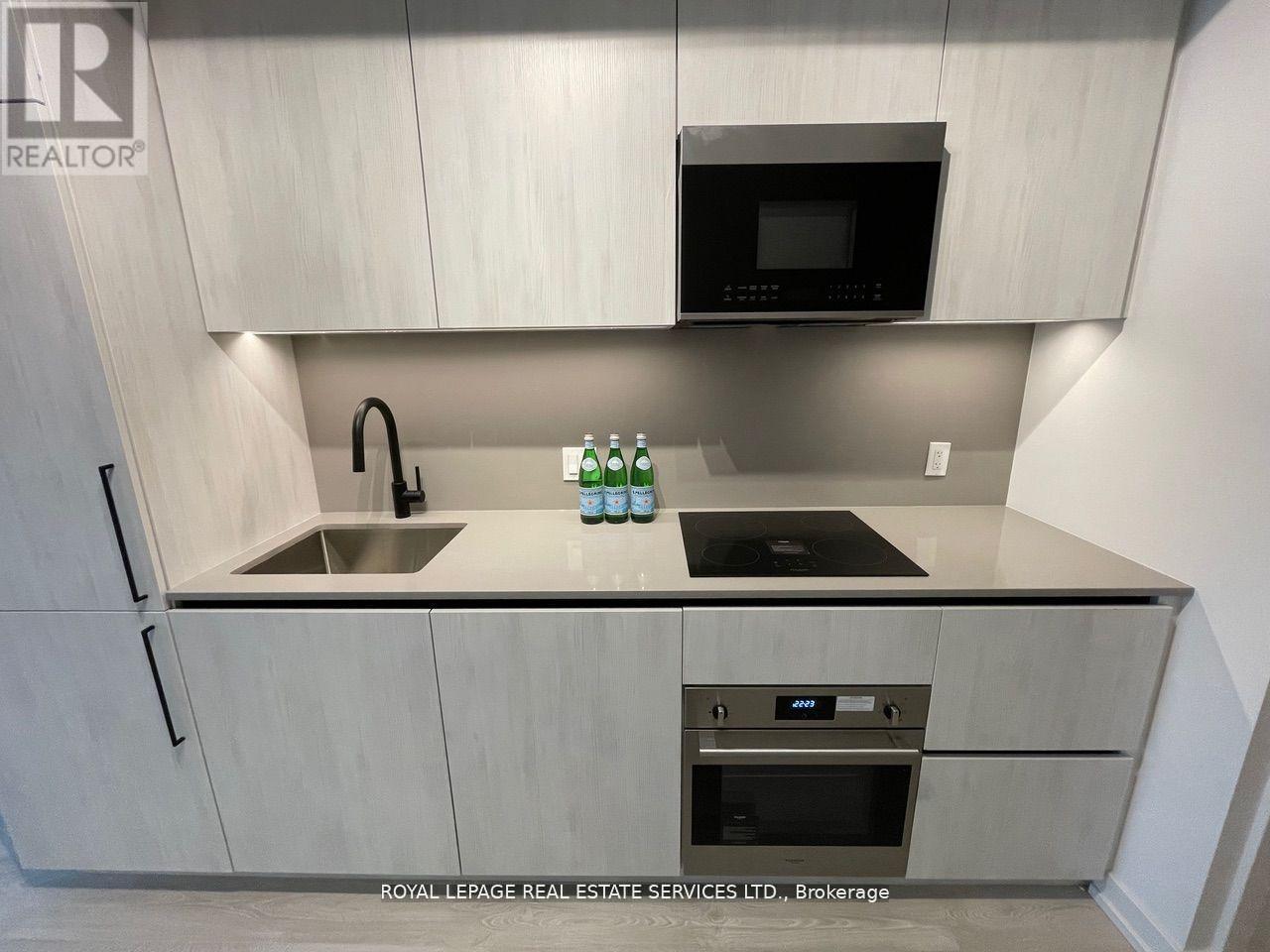 303 - 35 Parliament Street, Toronto, Ontario  M5A 1G1 - Photo 1 - C12785680