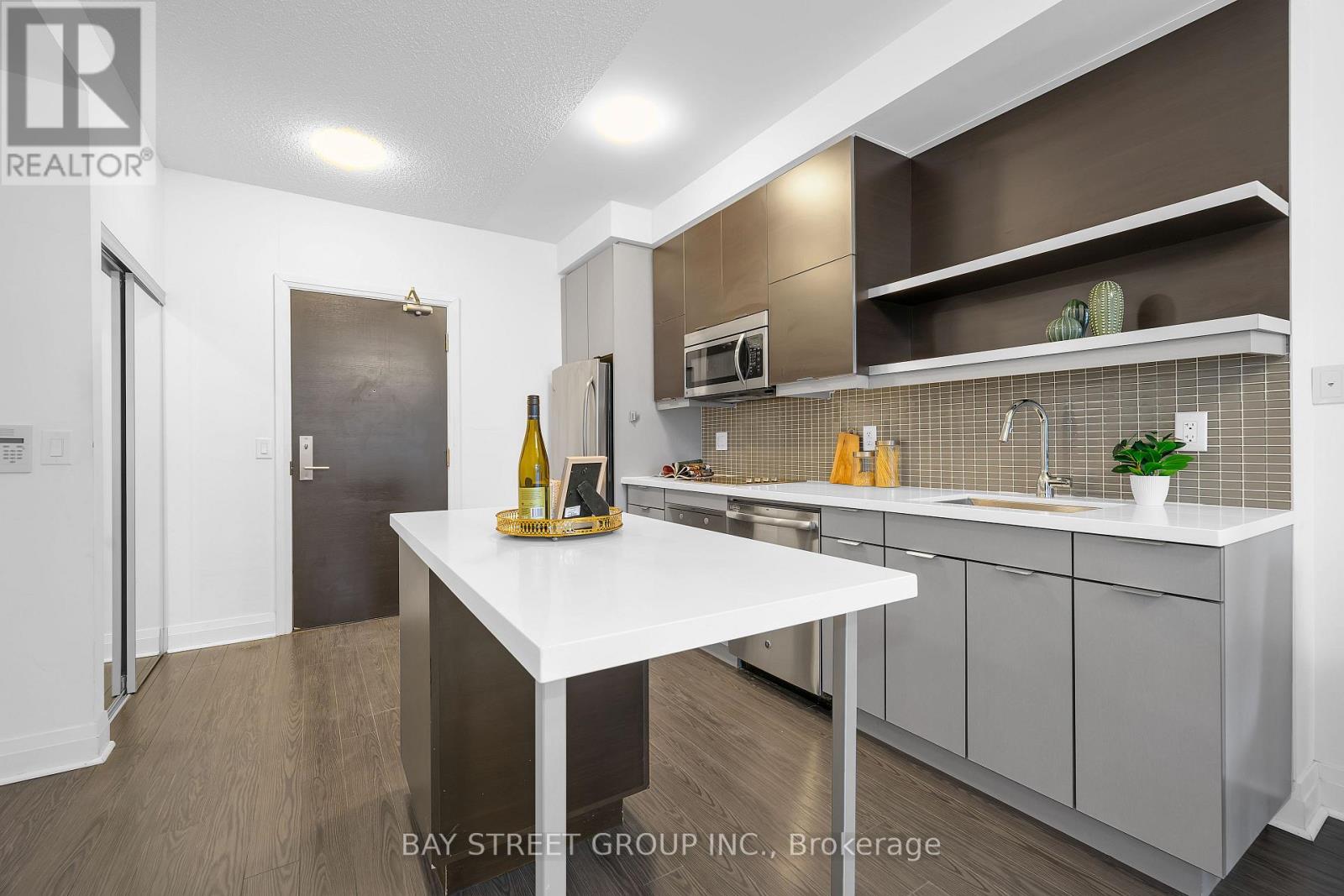 225 - 399 Spring Garden Avenue, Toronto, Ontario  M2N 3H6 - Photo 6 - C12785682