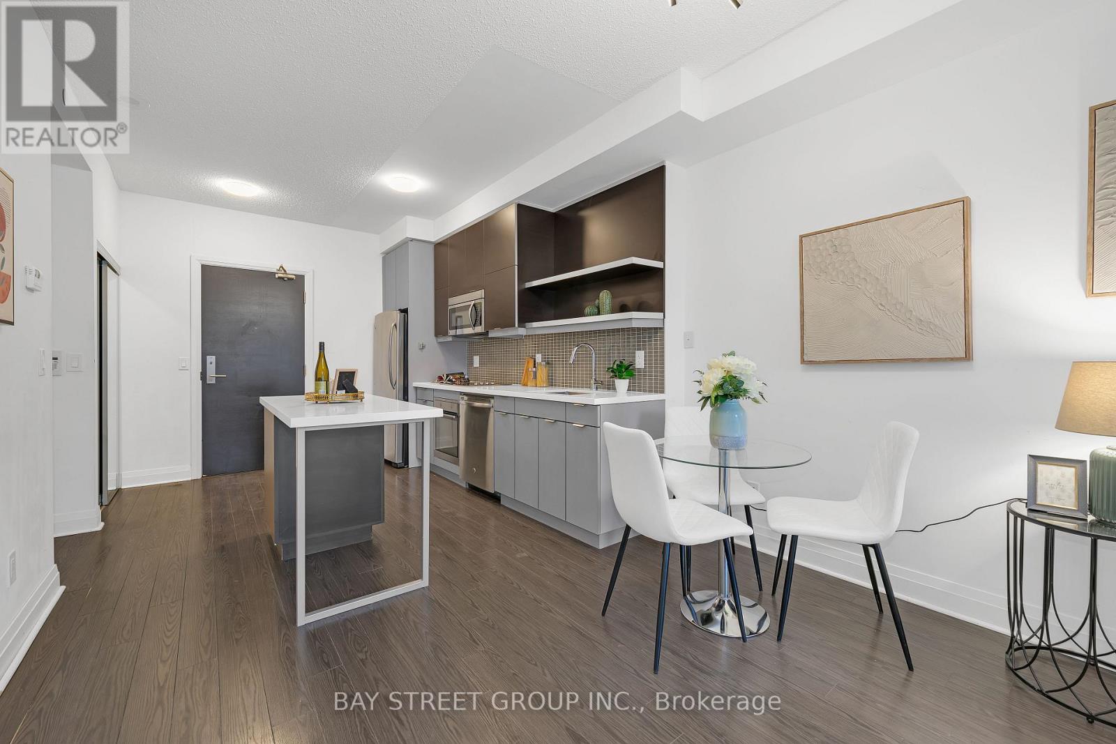 225 - 399 Spring Garden Avenue, Toronto, Ontario  M2N 3H6 - Photo 8 - C12785682