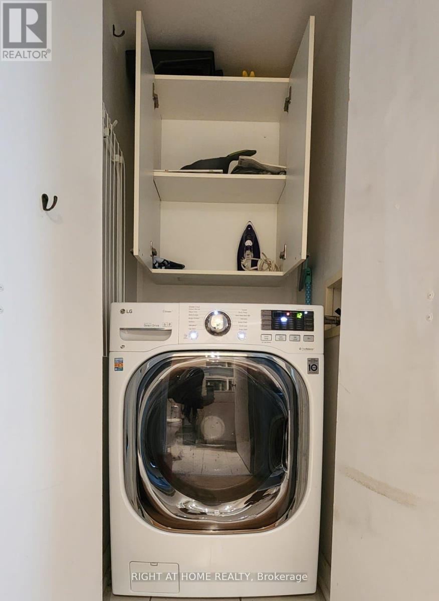 928 - 111 Elizabeth Street, Toronto, Ontario  M5G 1P7 - Photo 4 - C12785700