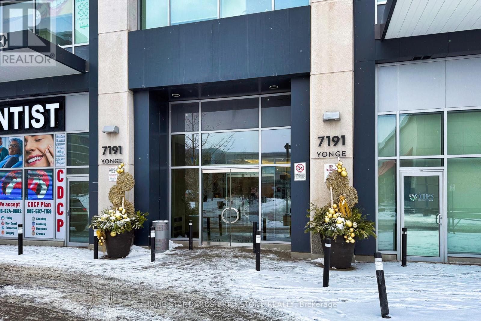 803 - 7191 Yonge Street, Markham, Ontario  L3T 0C4 - Photo 2 - N12785698