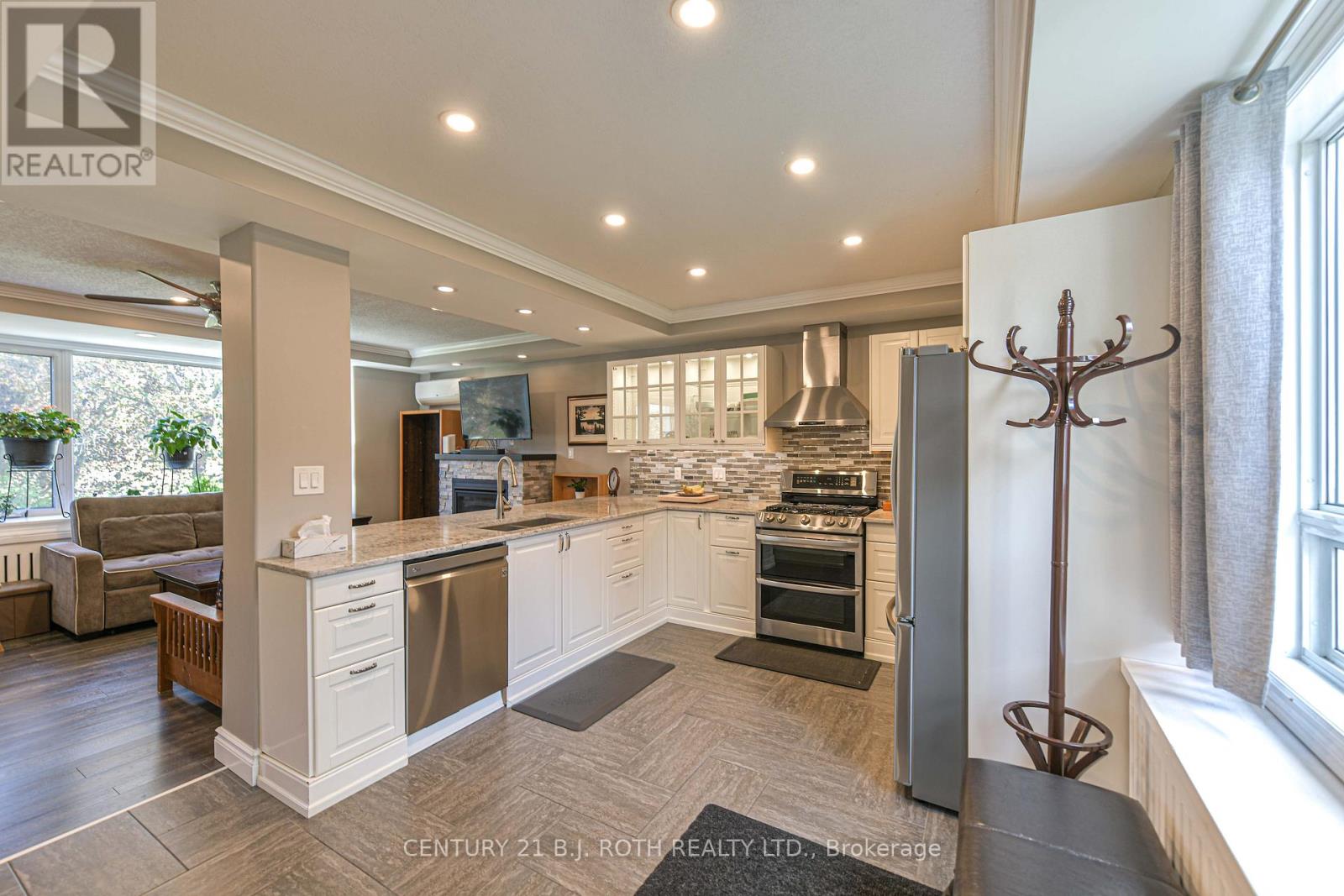 16 First Street, Orillia, Ontario  L3V 4A9 - Photo 10 - S12785676