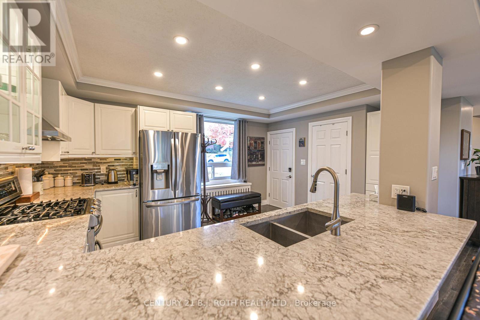 16 First Street, Orillia, Ontario  L3V 4A9 - Photo 15 - S12785676