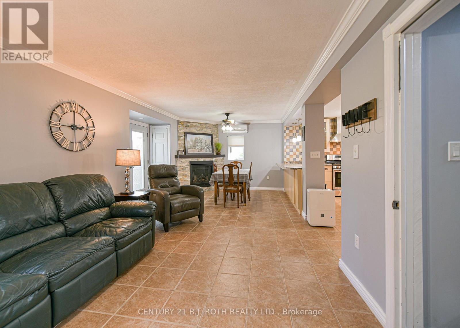 16 First Street, Orillia, Ontario  L3V 4A9 - Photo 34 - S12785676