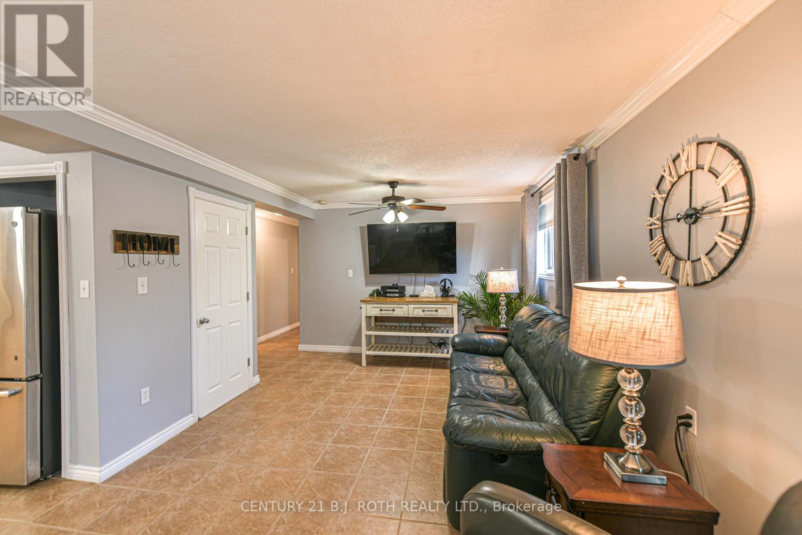 16 First Street, Orillia, Ontario  L3V 4A9 - Photo 37 - S12785676