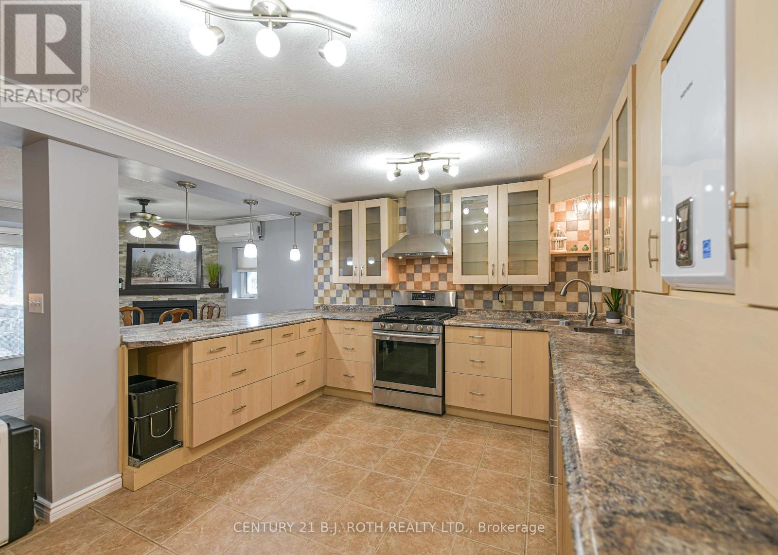 16 First Street, Orillia, Ontario  L3V 4A9 - Photo 38 - S12785676