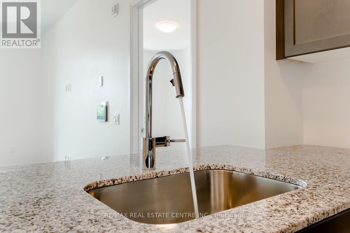 119 - 95 Dundas Street W, Oakville, Ontario  L6M 5N4 - Photo 10 - W12785668