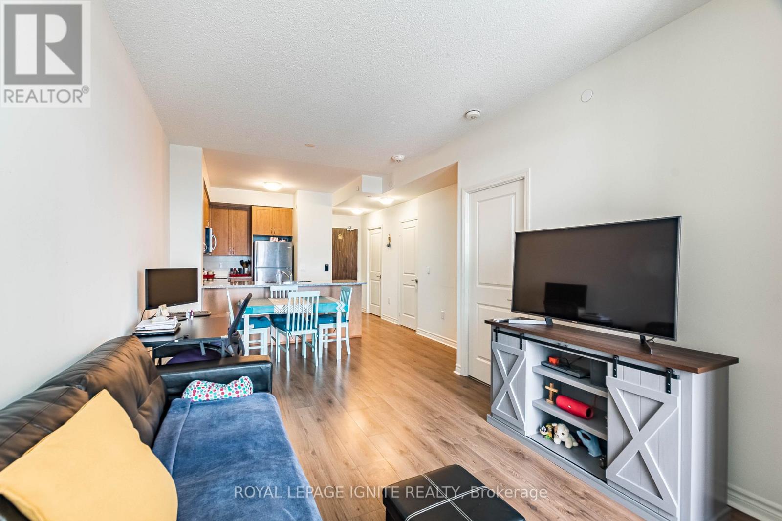 602 - 349 Rathburn Road W, Mississauga, Ontario  L5B 0G9 - Photo 8 - W12785678