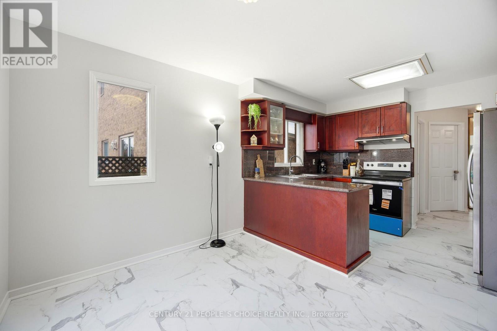 141 Havelock Drive, Brampton, Ontario  L6W 4E7 - Photo 17 - W12785706