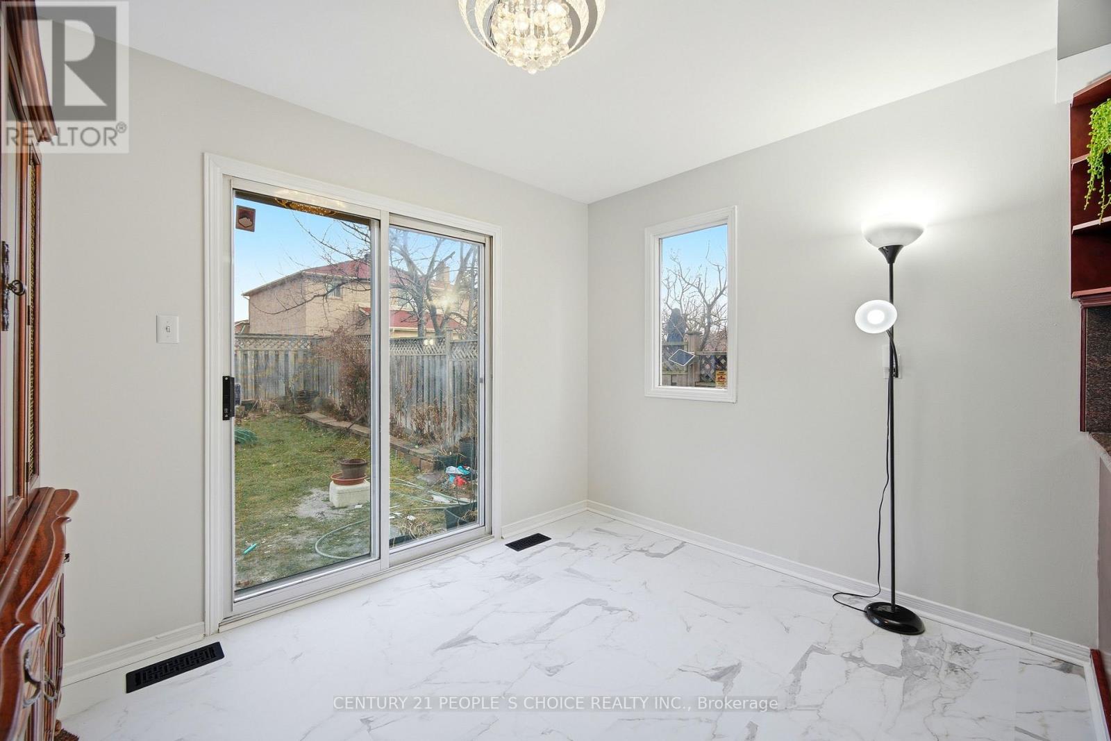 141 Havelock Drive, Brampton, Ontario  L6W 4E7 - Photo 18 - W12785706