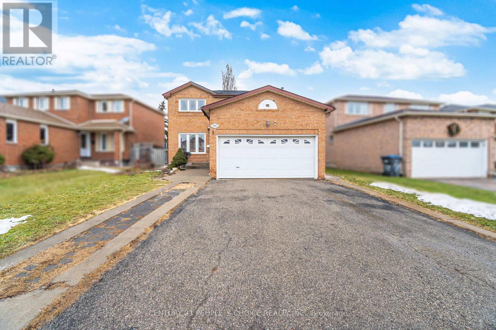 141 Havelock Drive, Brampton, Ontario  L6W 4E7 - Photo 3 - W12785706