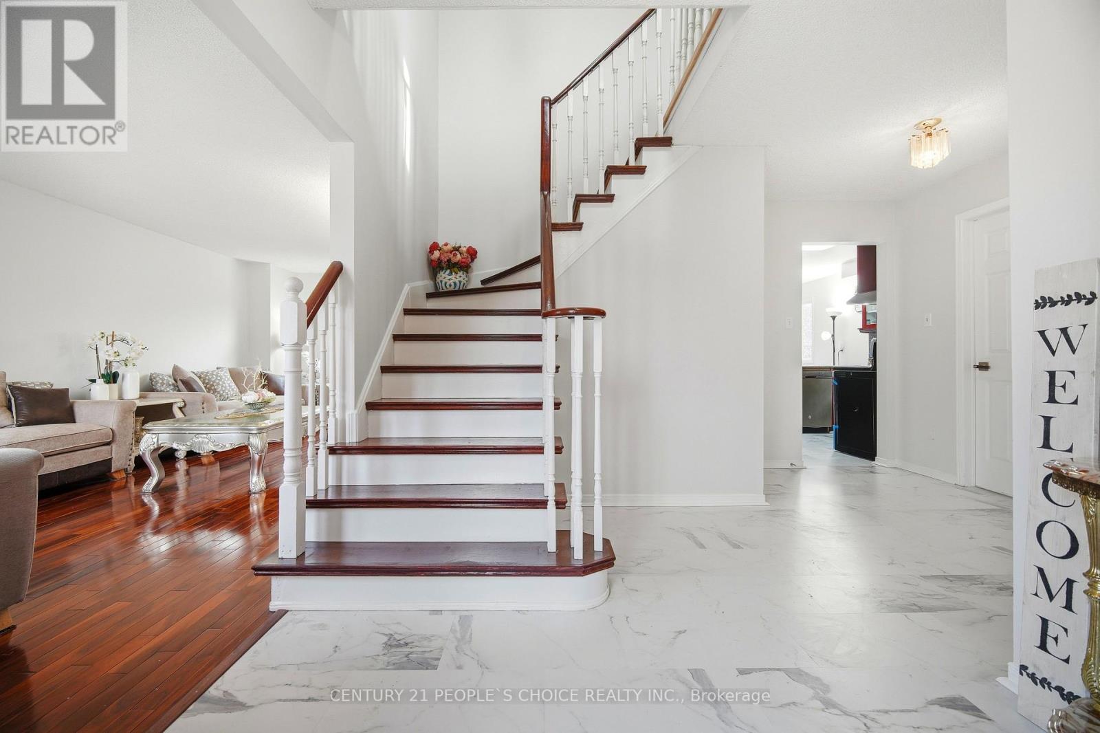 141 Havelock Drive, Brampton, Ontario  L6W 4E7 - Photo 7 - W12785706