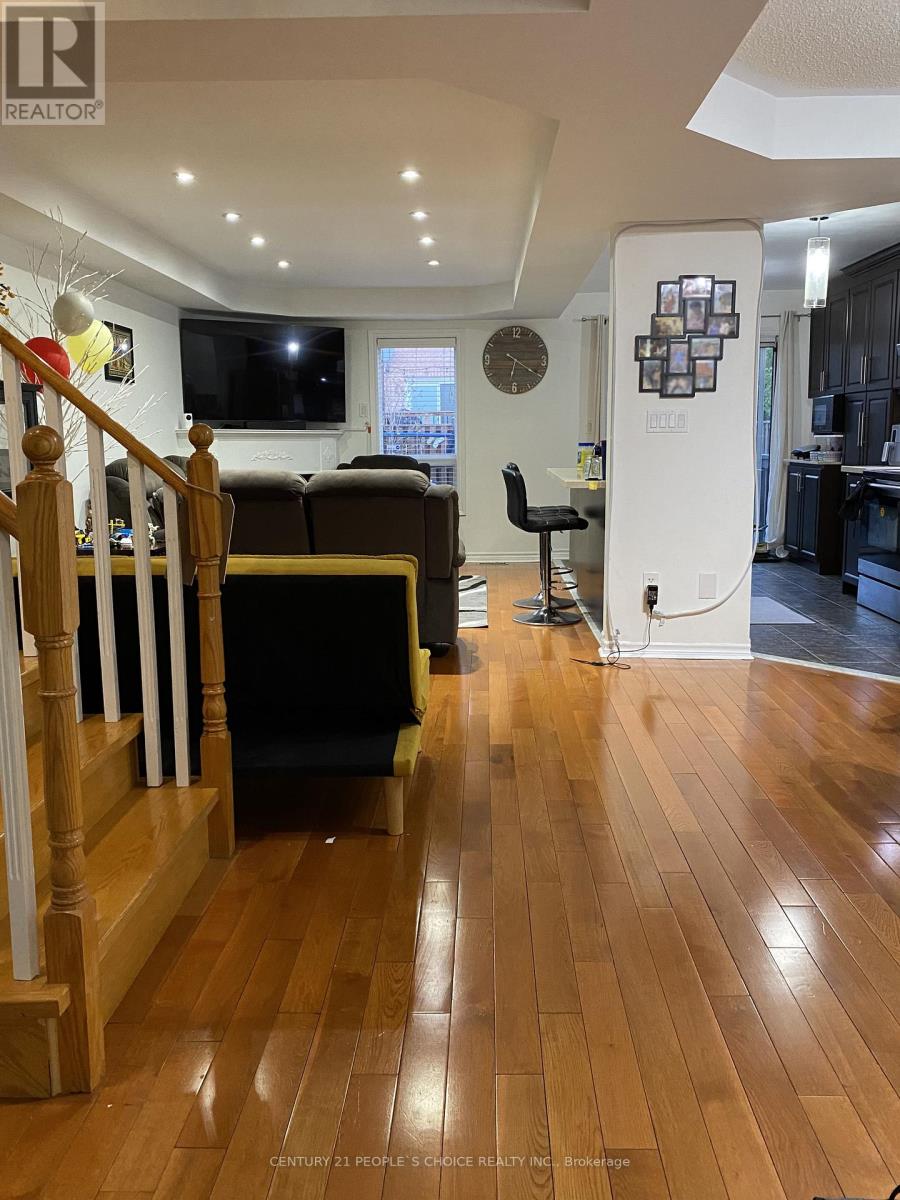 7128 Magistrate Terrace, Mississauga, Ontario  L5W 1E3 - Photo 11 - W12785714