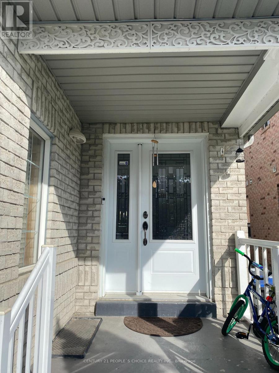 7128 Magistrate Terrace, Mississauga, Ontario  L5W 1E3 - Photo 2 - W12785714