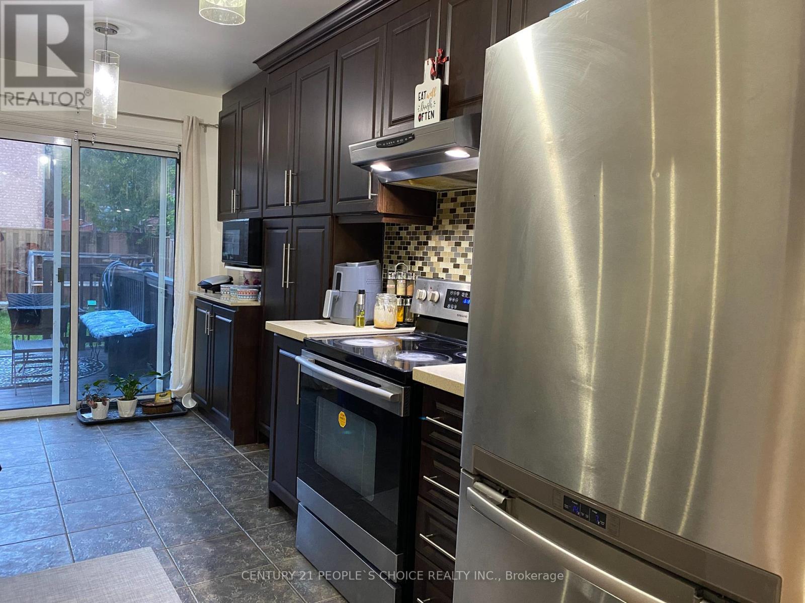 7128 Magistrate Terrace, Mississauga, Ontario  L5W 1E3 - Photo 5 - W12785714