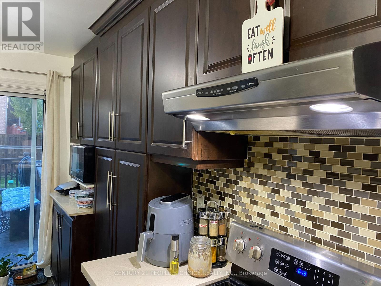 7128 Magistrate Terrace, Mississauga, Ontario  L5W 1E3 - Photo 6 - W12785714