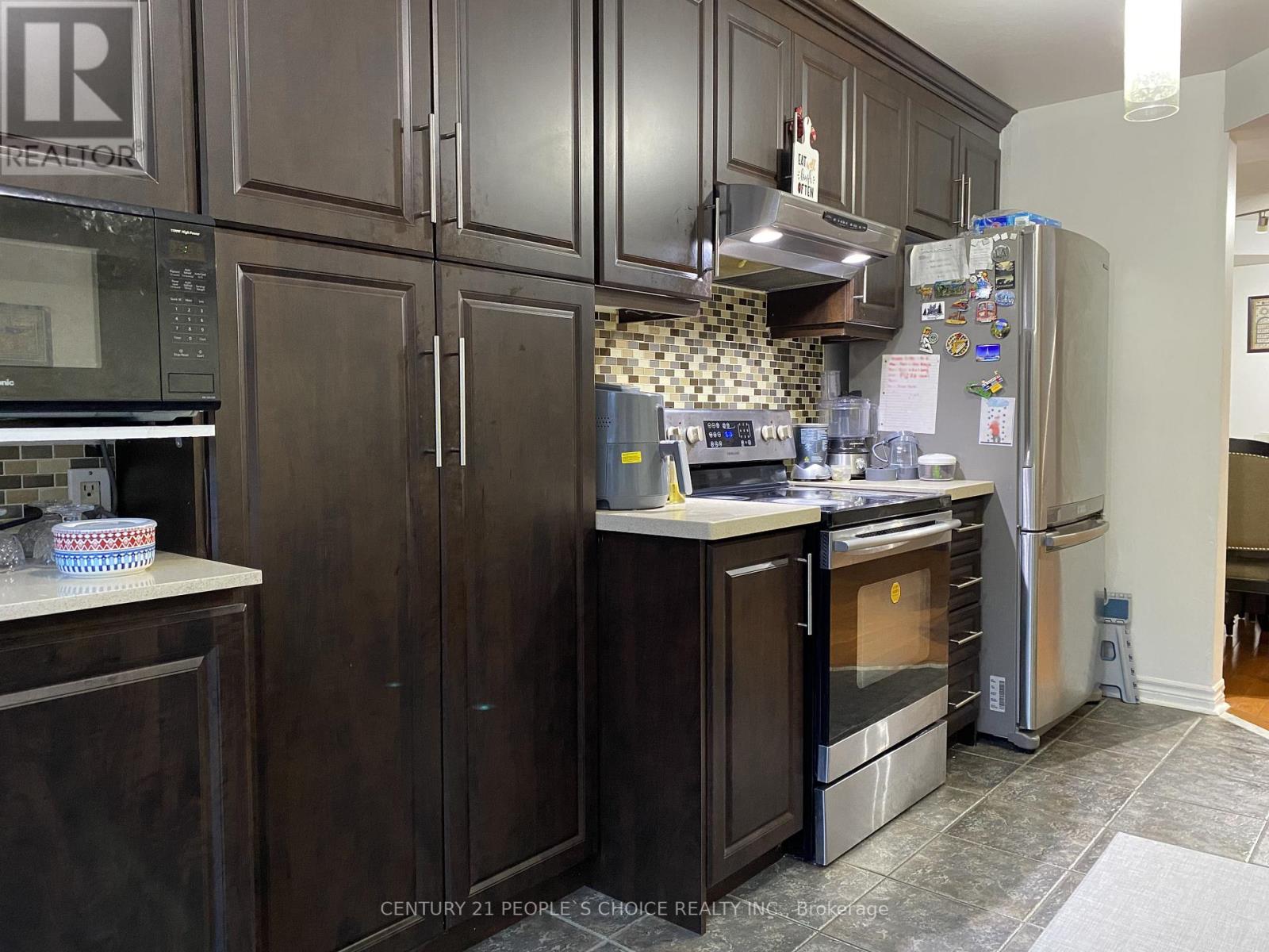 7128 Magistrate Terrace, Mississauga, Ontario  L5W 1E3 - Photo 7 - W12785714