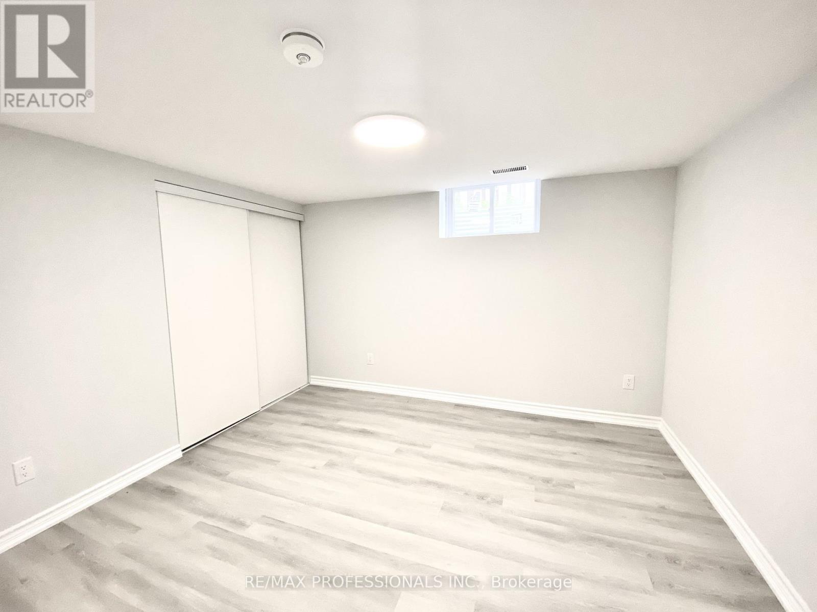 Lower - 77 Roseneath Crescent, Kitchener, Ontario  N2E 1V8 - Photo 10 - X12785712