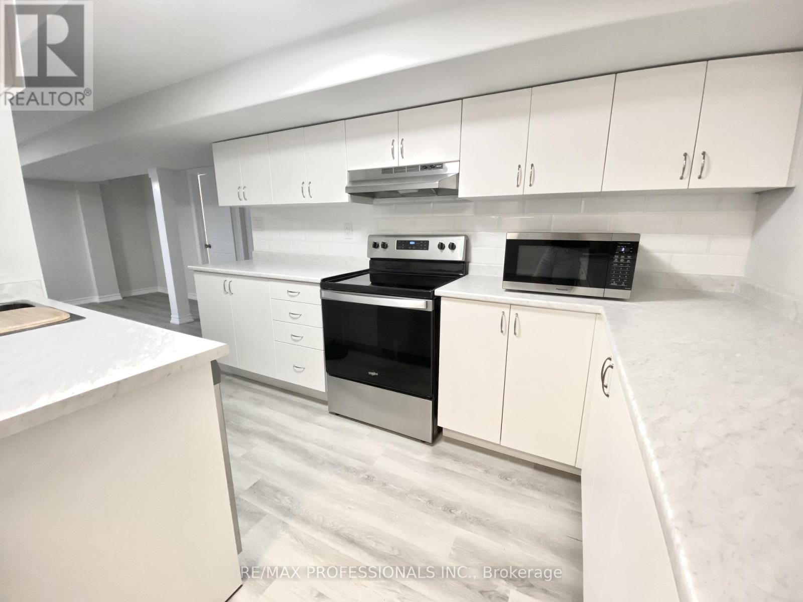 Lower - 77 Roseneath Crescent, Kitchener, Ontario  N2E 1V8 - Photo 3 - X12785712