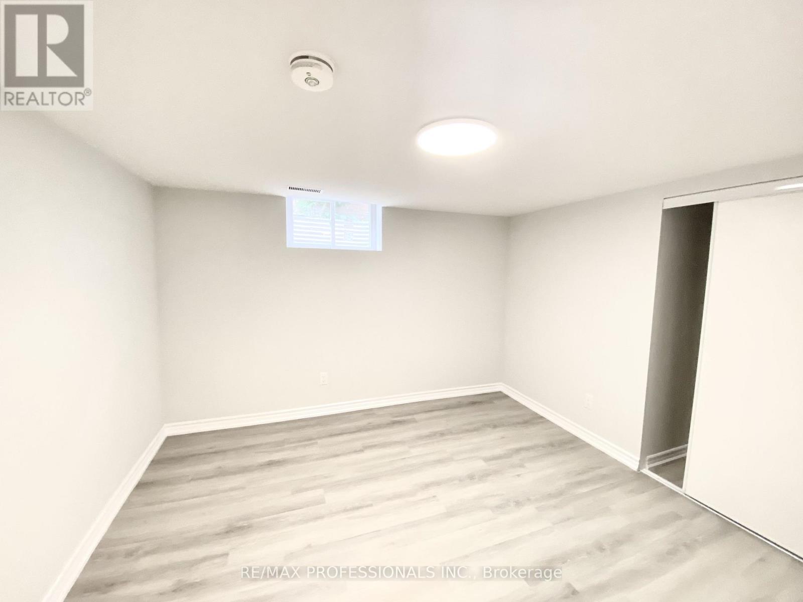 Lower - 77 Roseneath Crescent, Kitchener, Ontario  N2E 1V8 - Photo 9 - X12785712