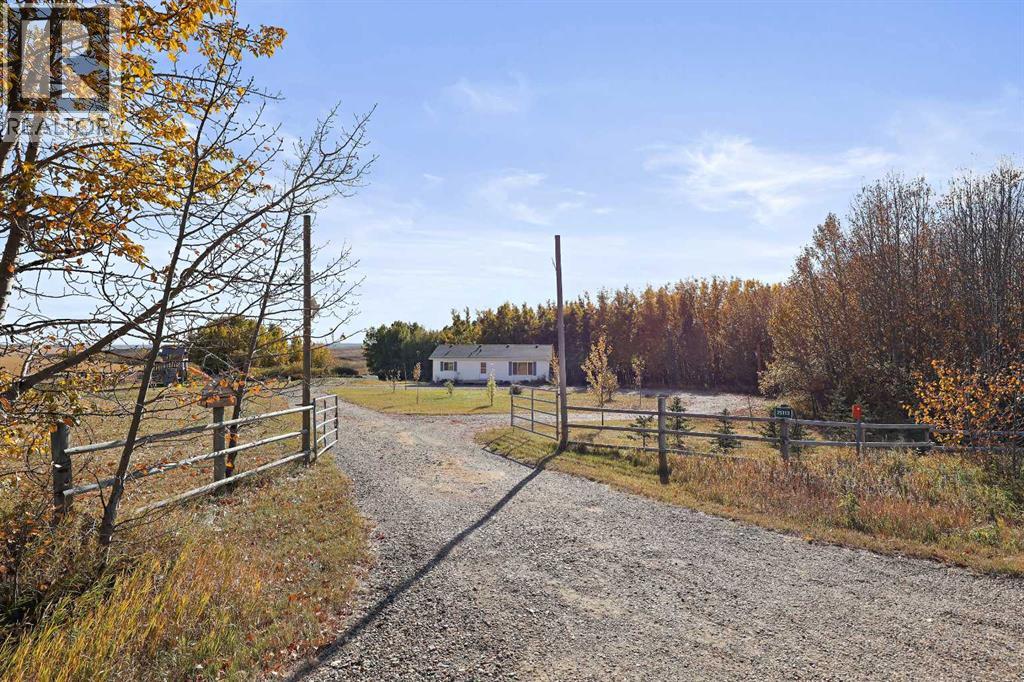 25113 Twp Rd 272, Rural Rocky View County, Alberta